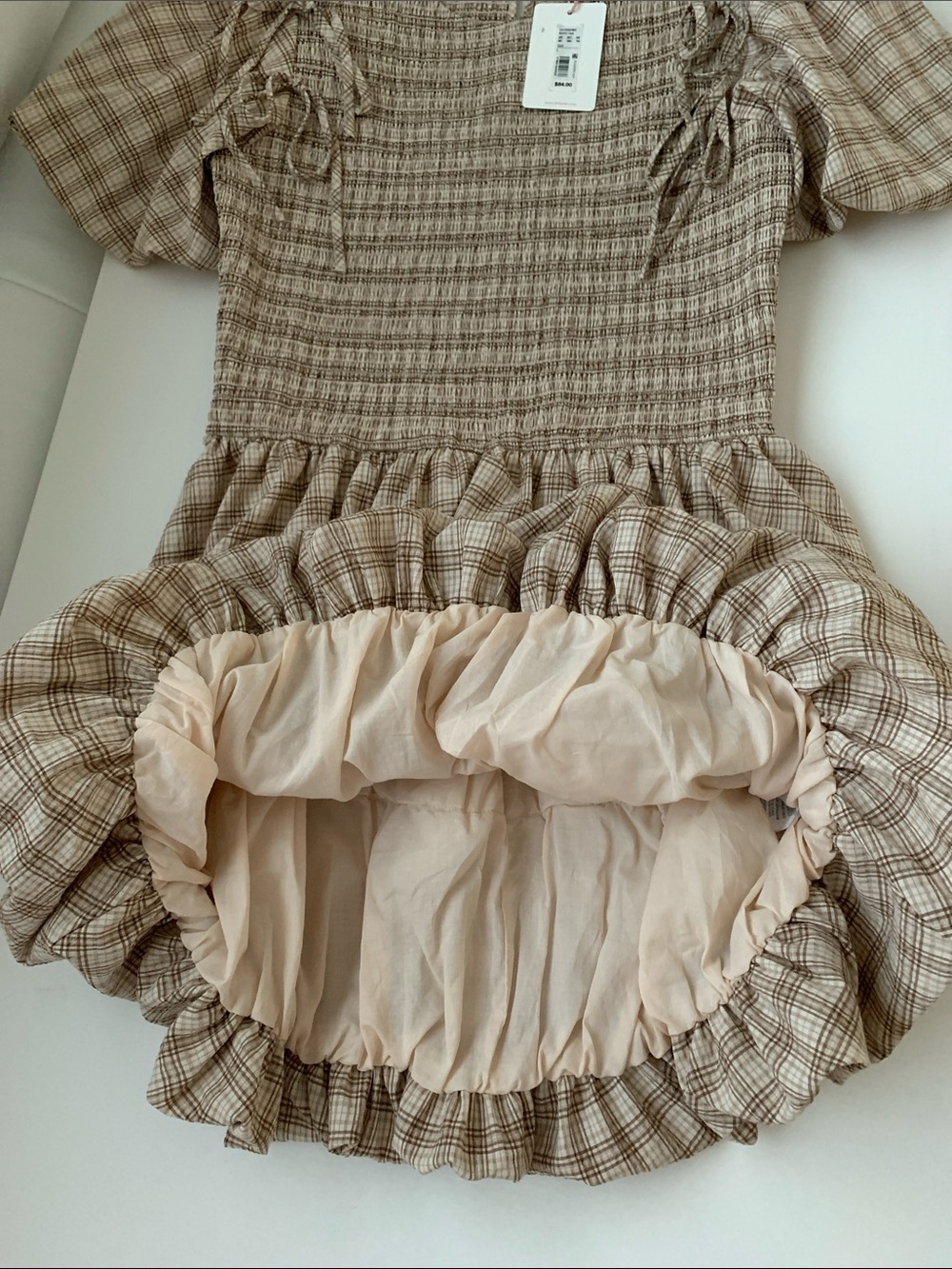 NWT Gianni Bini Beige Plaid Smocked Dress with Puff Sleeves Size L $84 - Picture 2 of 10